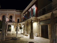 Night-street-south-Italy-town-5